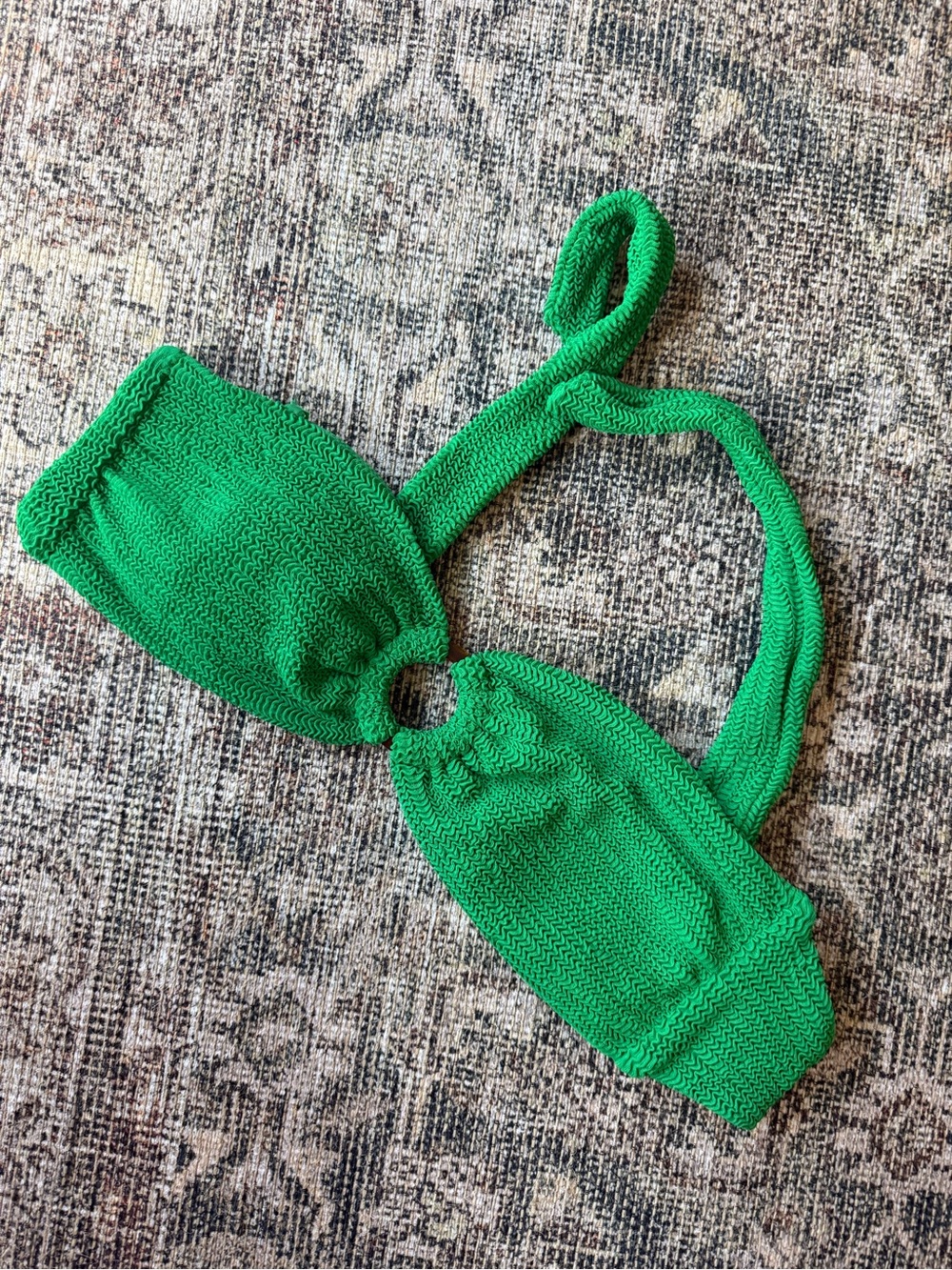 Monday Swimwear Green Crinkle Set (L top/M bottoms) - Picture 3 of 3